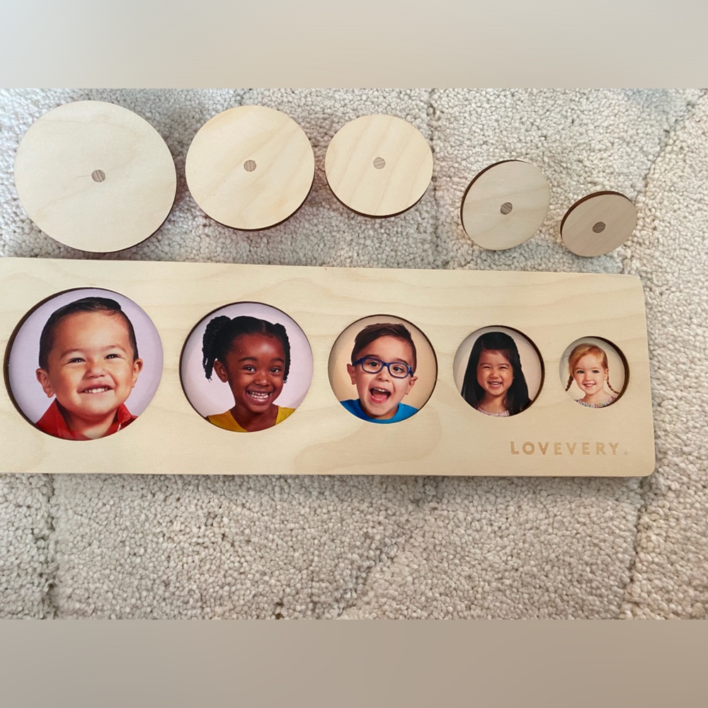 Love very circle of friends puzzle